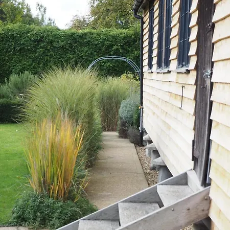 The Fisherman'S Lodge Andover Exterior photo