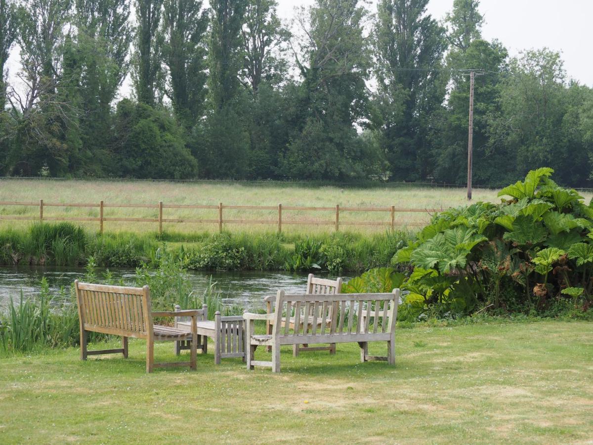 Lodge The Fisherman's Andover